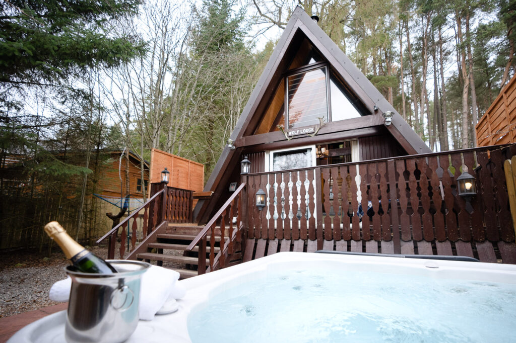 lodges with hot tubs Aviemore
